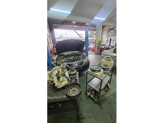 Uşak Renault Latitude DC4 Şanzıman Revizyonu ve EDC Beyin Tamiri - Gold Auto Renault Dacia Özel Servisi